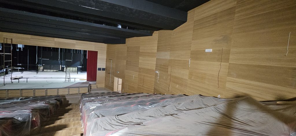 Πολιτιστικό κέντρο Κατερίνης Ξύλινες διάτρητες ηχοαπορροφητικές  επενδύσεις spigoacoustic